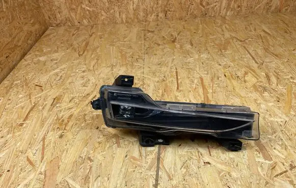 Tesla Model 3 LED Daytime headlight 1077396-00-D