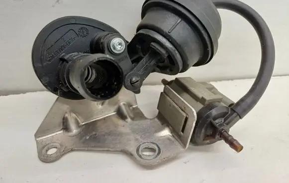 Porsche 911 991 Vacuum valve 7PP906283F 99110658402