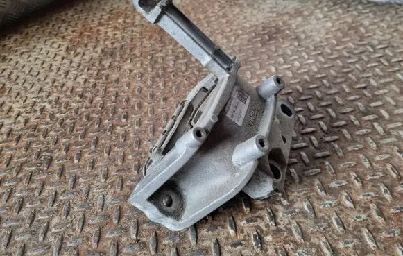 Audi A3 S3 8V Engine mount bracket 5Q0199262CS