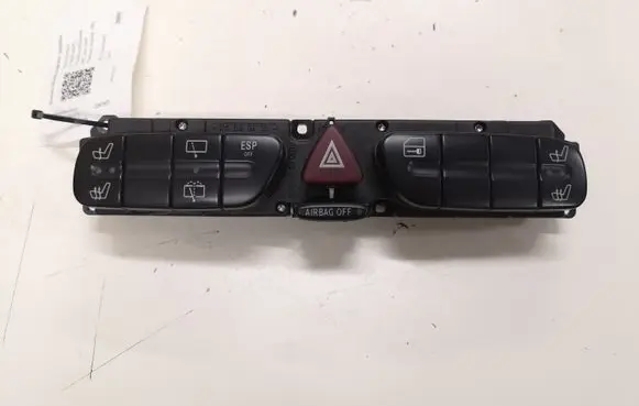 Mercedes-Benz C W203 Hazard light switch 2038218658 3306410200 20395263001