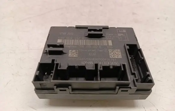 Audi A3 S3 8V Door control unit/module 5Q0959592B