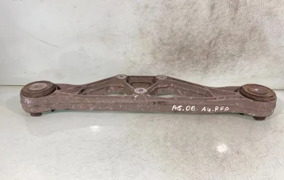 Audi A8 S8 D3 4E Rear differential/diff mount bracket 4e0599285a