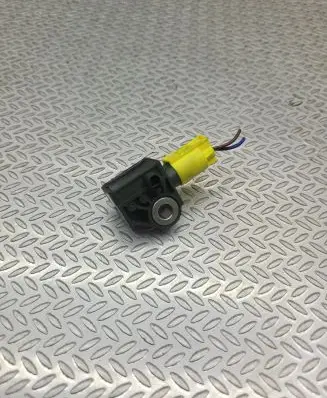 Mercedes-Benz CLS C218 X218 Airbag deployment crash/impact sensor A1729056000