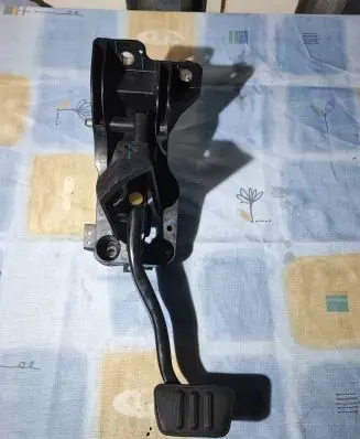 Ford Mustang VI Brake pedal FR3C2D094AD D1626103809 988974550A