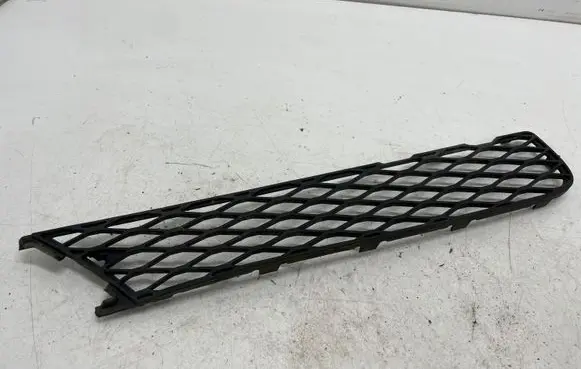 Mercedes-Benz R W251 Front bumper lower grill A2518850253