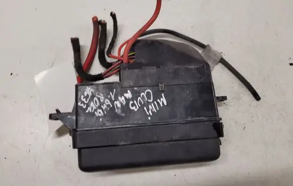 Mini One - Cooper Clubman R55 Fuse module 005204120208 344950402 17236010