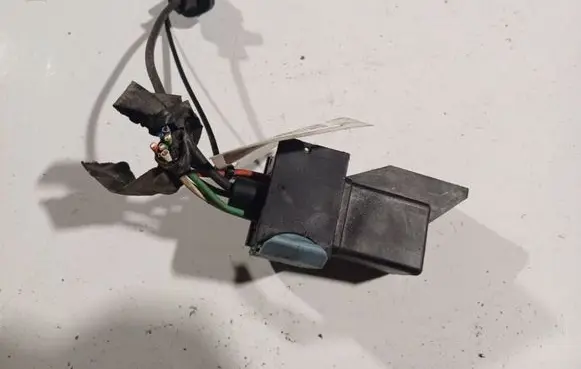 Peugeot 308 Glow plug pre-heat relay 51252002