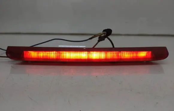 Toyota Avensis T250 Third/center stoplight E22041