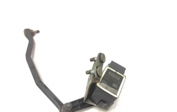Volvo XC70 Headlight/headlamp level sensor 6G9N3C492AA 20070820