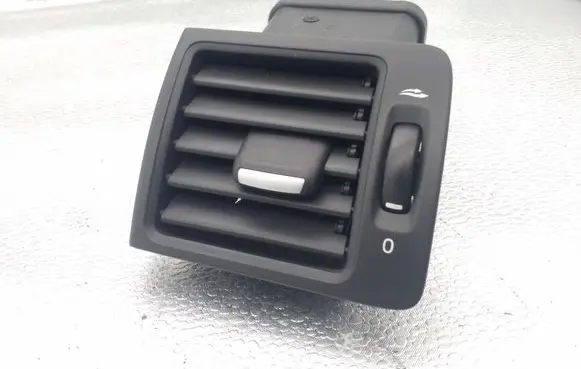 Volvo C30 Dashboard side air vent grill/cover trim Y01103