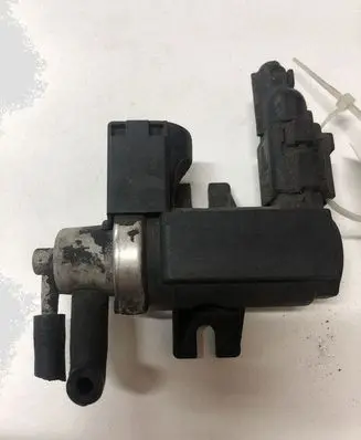 Audi A4 S4 B6 8E 8H Turbo solenoid valve 8E0906627 8E0906627C 72290313