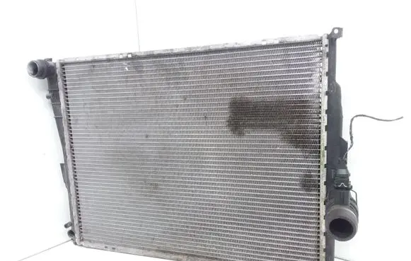 BMW 3 E46 Coolant radiator 1436241 1613108