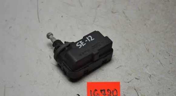 Seat Leon (1P) Headlight level adjustment motor 5P0941295