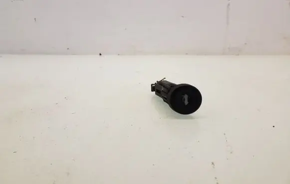 Ford Fiesta Tailgate opening switch 