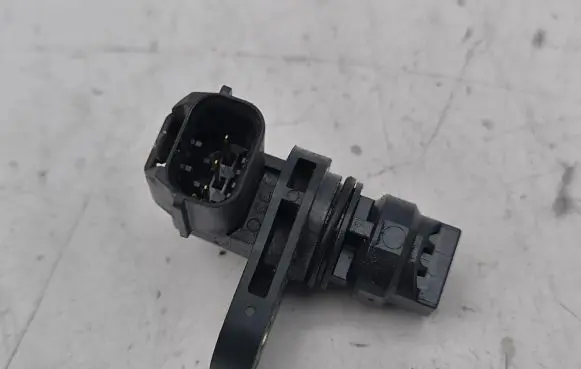 Mazda CX-5 II Camshaft position sensor PE0118230
