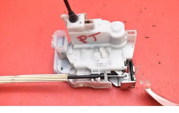 Fiat Tipo Rear door lock 519876030