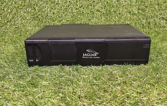 Jaguar S-Type CD/DVD changer 1X4318C830AA