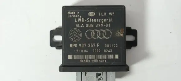 Audi Q7 4L Light module LCM 8P0907357F 5LA00837901