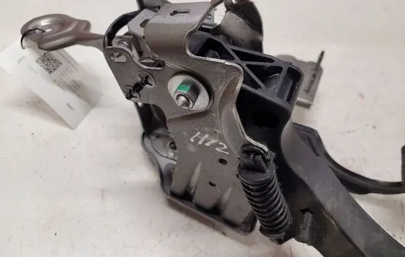 Peugeot 308 Pedal assembly 9681151580