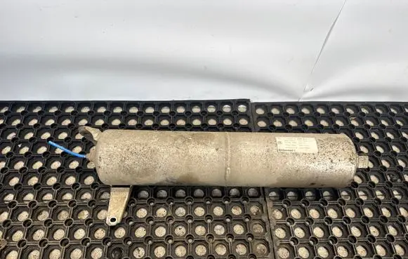 Audi Q7 4L Air suspension tank/reservoir 7L0616201B