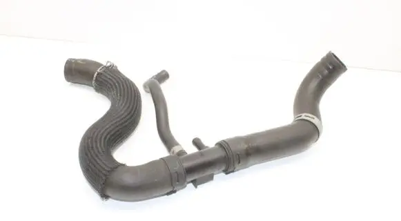 Nissan X-Trail T32 Engine coolant pipe/hose