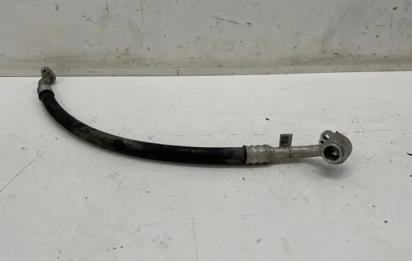 Audi A4 S4 B9 Air conditioning (A/C) pipe/hose 8W0816743D