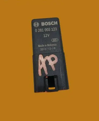 Land Rover Range Rover Sport L494 Other relay 0281003123
