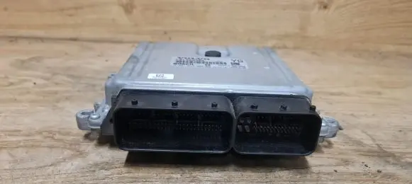 Volvo XC60 Engine control unit/module P31303388