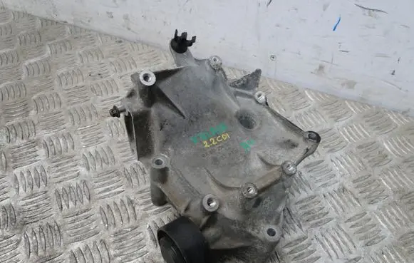 Mercedes-Benz V Class W447 Engine mount bracket A6512340339