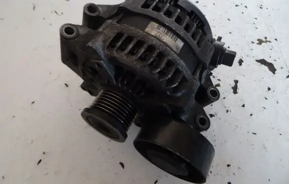 BMW 1 E81 E87 Generator/alternator