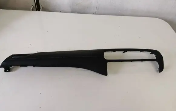 Nissan Leaf II (ZE1) Other interior part 684205SJ2A