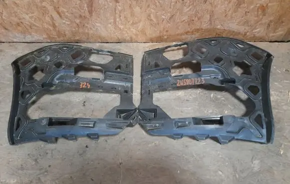 Volkswagen Caddy Front bumper mounting bracket 2K5807723