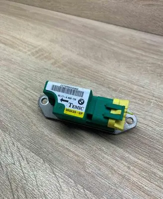 BMW 5 E39 Airbag deployment crash/impact sensor 6900728