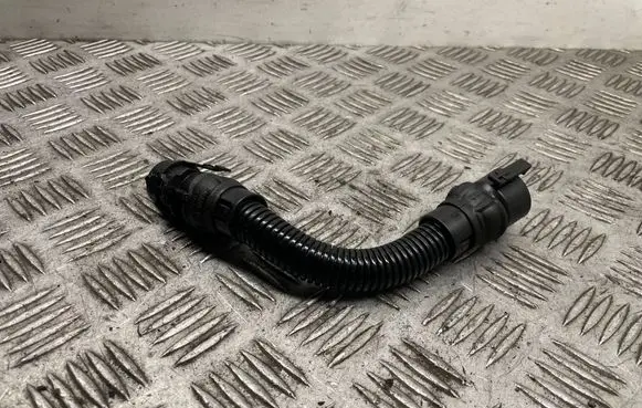 BMW 3 E92 E93 Breather hose/pipe 