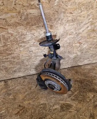 Alfa Romeo Giulietta Front wheel hub spindle knuckle