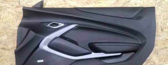 Chevrolet Camaro Front door card panel trim 84418138