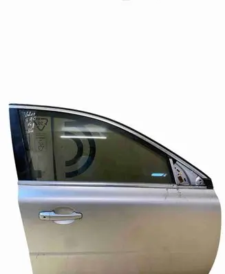 Volvo V70 Front door 31335589