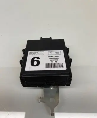 Toyota Avensis T270 Door central lock control unit/module 8974105090 S000003660 001525762