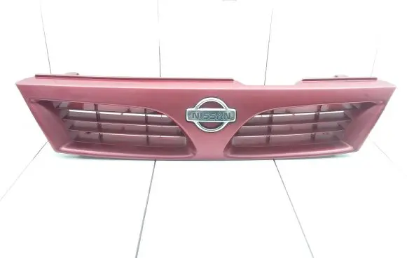 Nissan Almera Front bumper upper radiator grill 623100N000