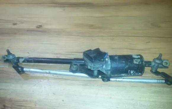 Opel Vectra B Front wiper linkage and motor