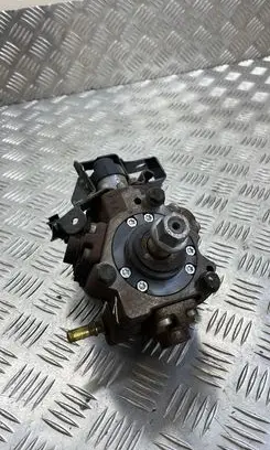 Ford Focus Fuel injection high pressure pump 0445010102 9683703780