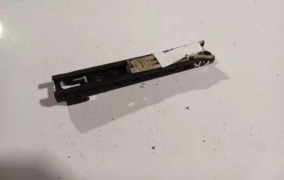 Volkswagen Golf III Seat belt adjustment rail 1H0867819