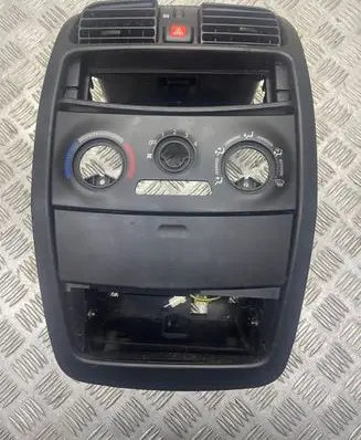 Mitsubishi Space Star Dash center air vent grill MR456712 37431 MR913608