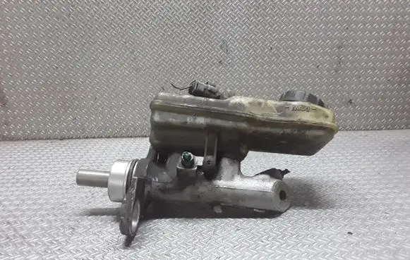 Renault Scenic II - Grand scenic II Master brake cylinder 04182879