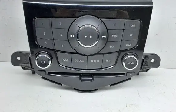 Head unit multimedia control