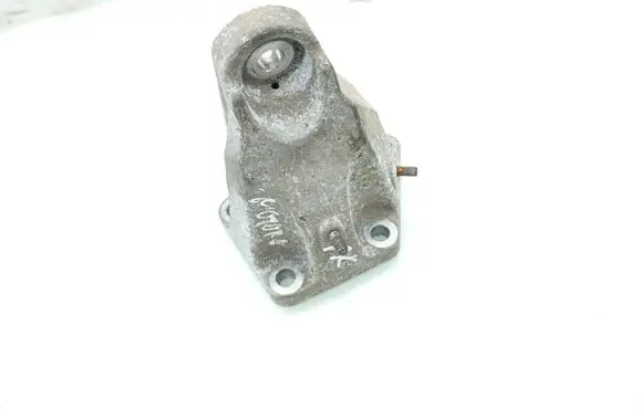 Lexus GS 300 350 430 450H Engine mounting bracket