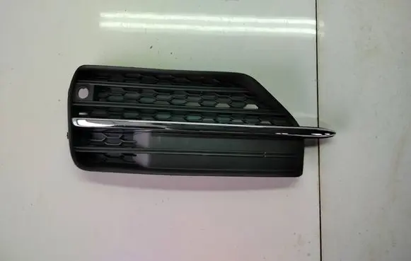Volvo XC90 Front fog light trim/grill 31383044