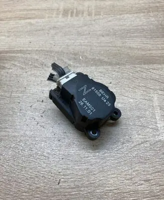 Citroen Xsara Picasso Air flap motor/actuator 91508 EAM501