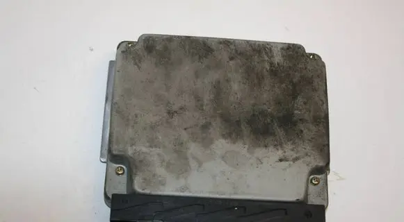 Volvo V70 Engine control unit/module 1928403486