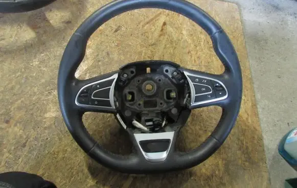 Renault Megane IV Steering wheel